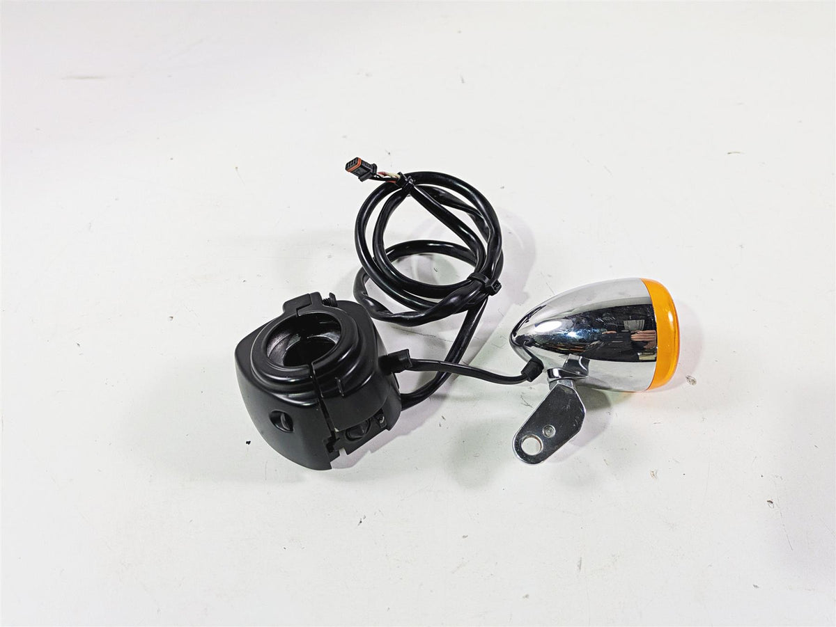 2015 Harley FXDF Dyna Fat Bob Left Hand Control Switch Light Blinker 72943-12A {{ shop.shopifyCountryName }} - Mototech271