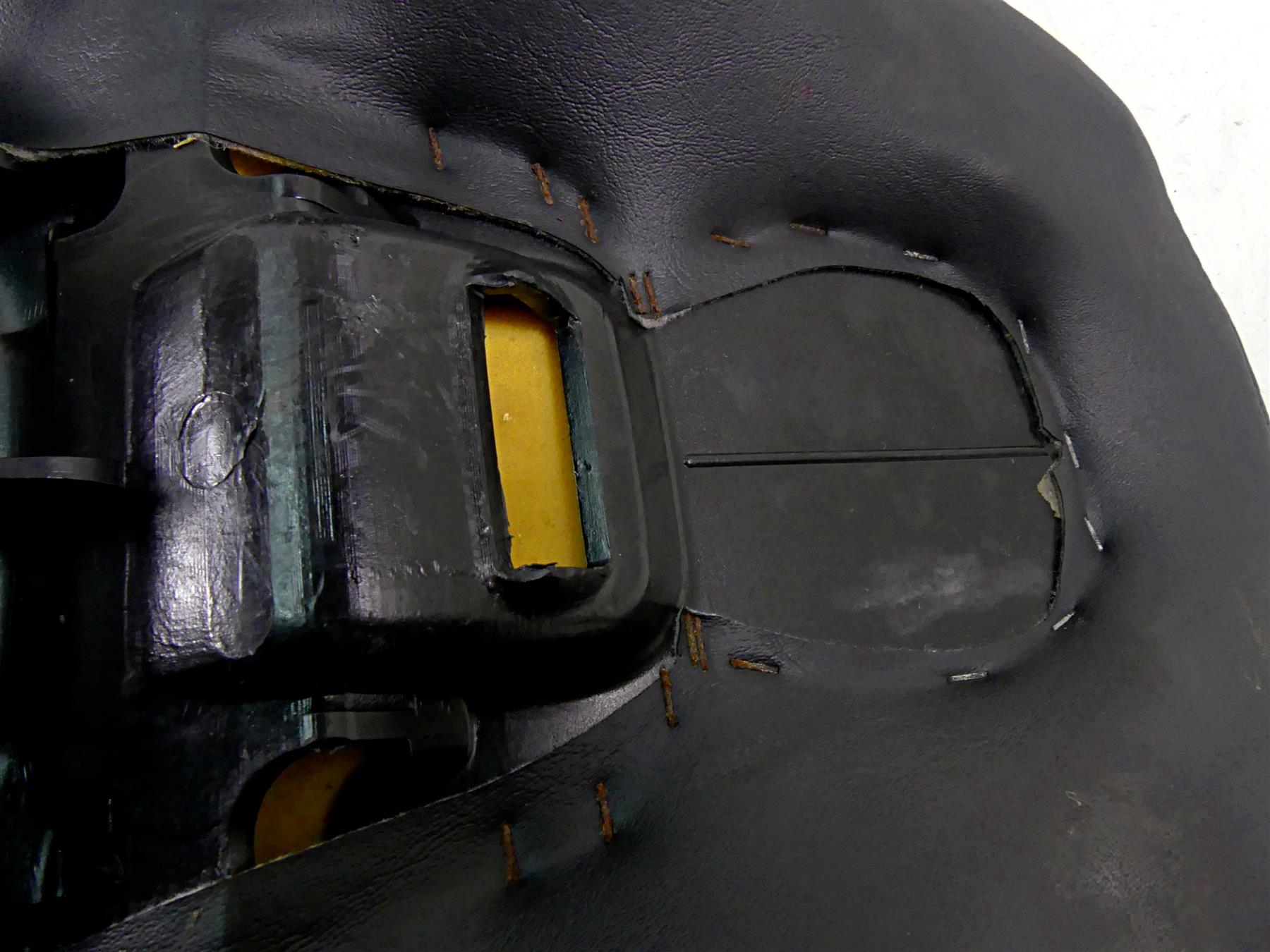 2010 Harley Touring FLHRC Road King Nice Seat Saddle 52329-09 {{ shop.shopifyCountryName }} - Mototech271