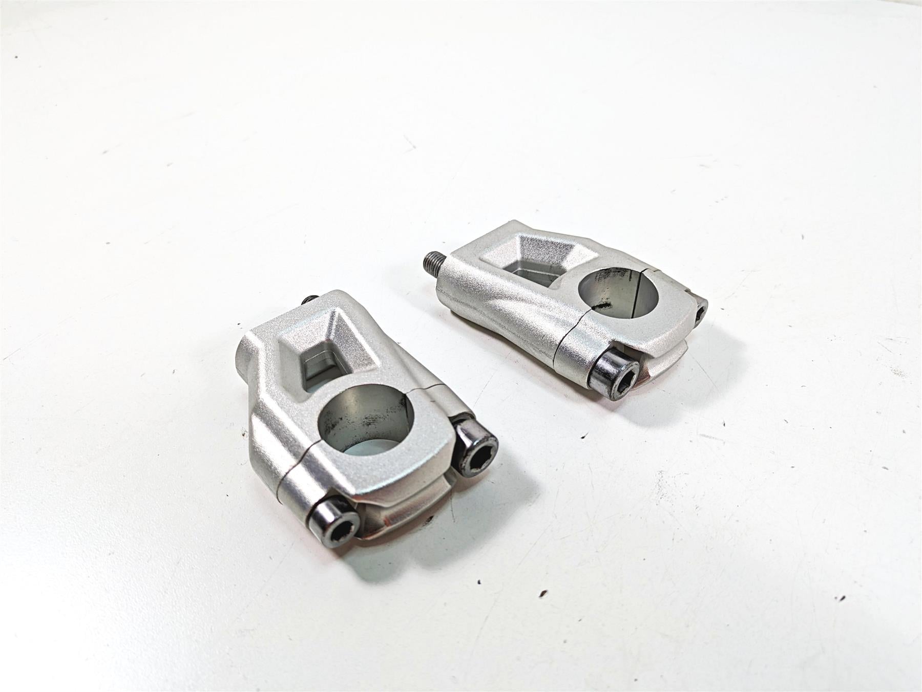 2012 Triumph Tiger 800XC ABS Handlebar Holder Riser Set T2040813 {{ shop.shopifyCountryName }} - Mototech271