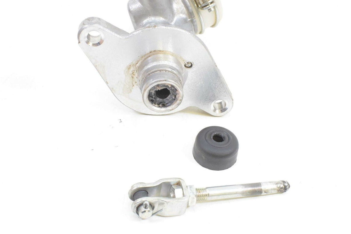 2016 Yamaha YXZ1000 R ES EPS Main Nissin 11/16 Master Cylinder 2HC-2583T-00-00 {{ shop.shopifyCountryName }} - Mototech271