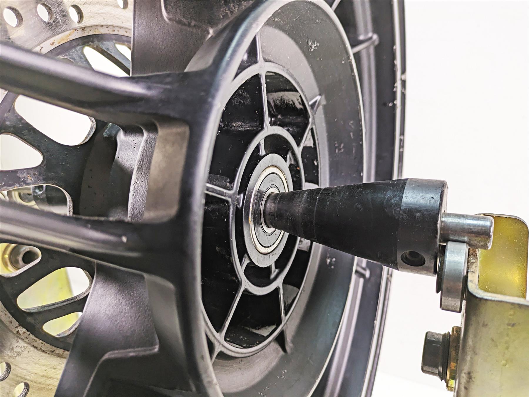 2013 Moto Guzzi V7 750 Stone Straight Cast Rear Wheel Rim 17x3.5 887573 {{ shop.shopifyCountryName }} - Mototech271