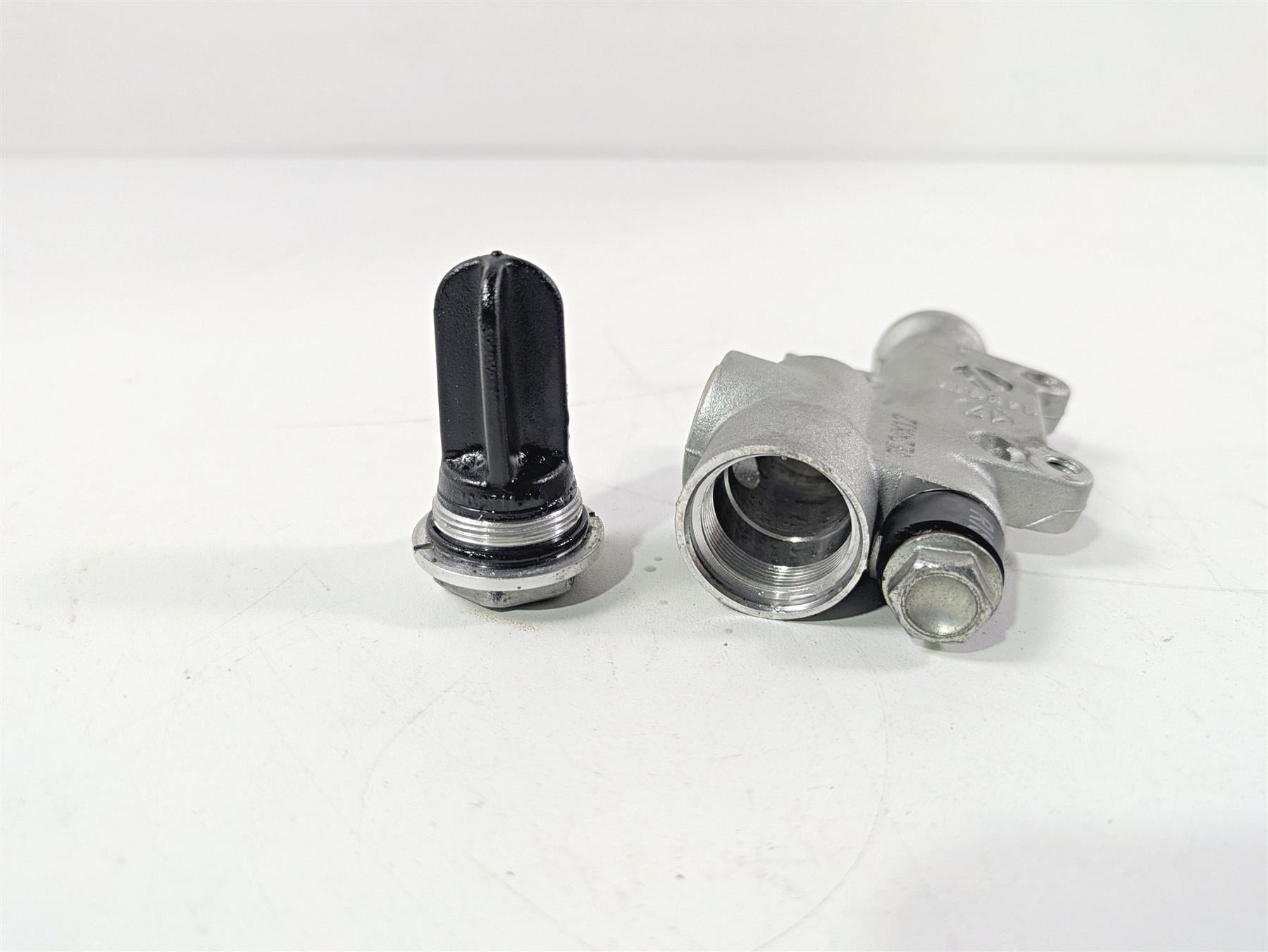 2017 Aprilia RSV 1100 Tuono V4 Factory Brembo Rear Brake Master Cylinder B044586 {{ shop.shopifyCountryName }} - Mototech271