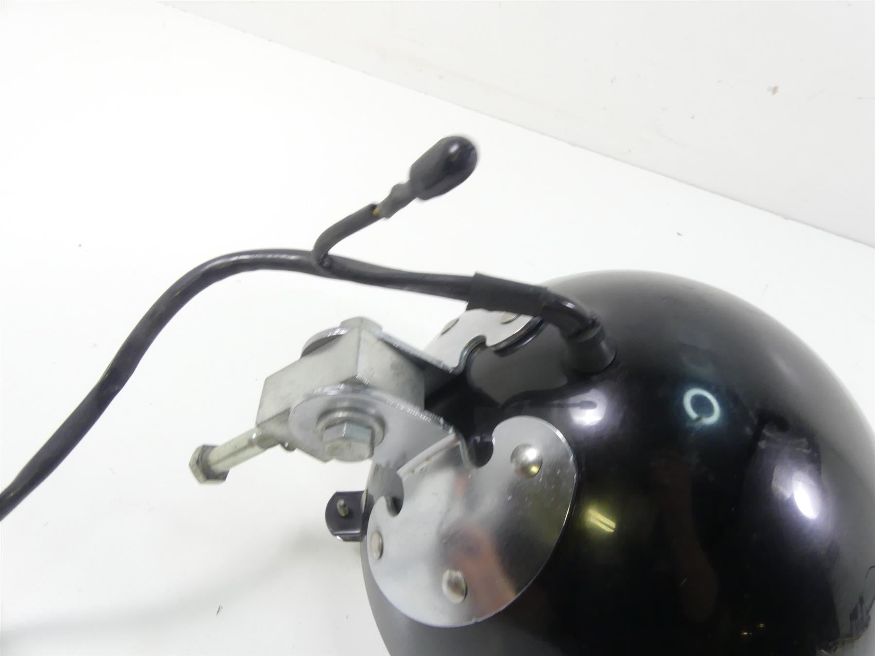 2015 Harley FLS Softail Slim Headlight Head Light -Read 68342-05 {{ shop.shopifyCountryName }} - Mototech271