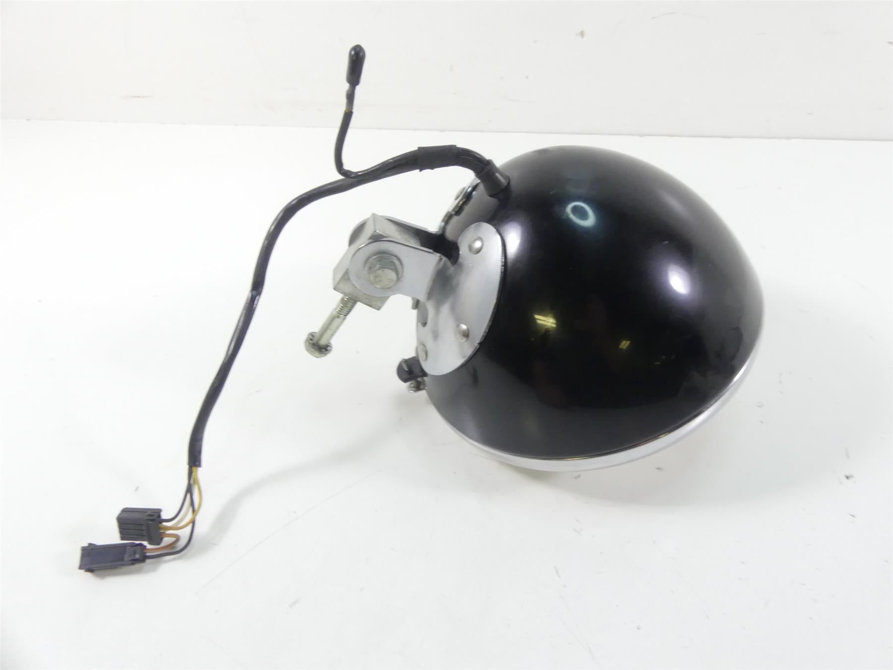 2015 Harley FLS Softail Slim Headlight Head Light -Read 68342-05 {{ shop.shopifyCountryName }} - Mototech271