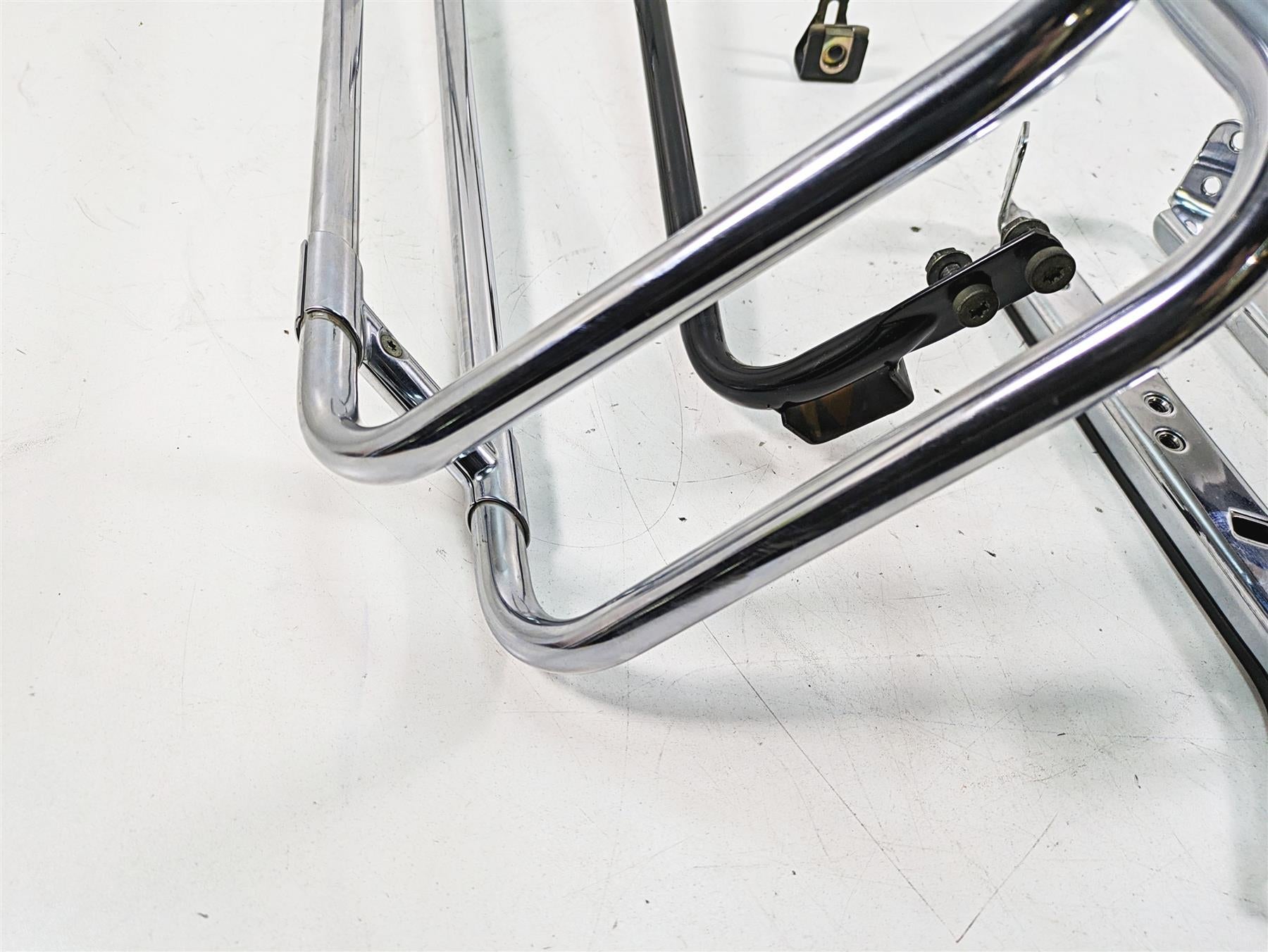 2008 Harley FLHTCU Electra Glide Saddlebag Guard Rail Support Set 49193-93 {{ shop.shopifyCountryName }} - Mototech271