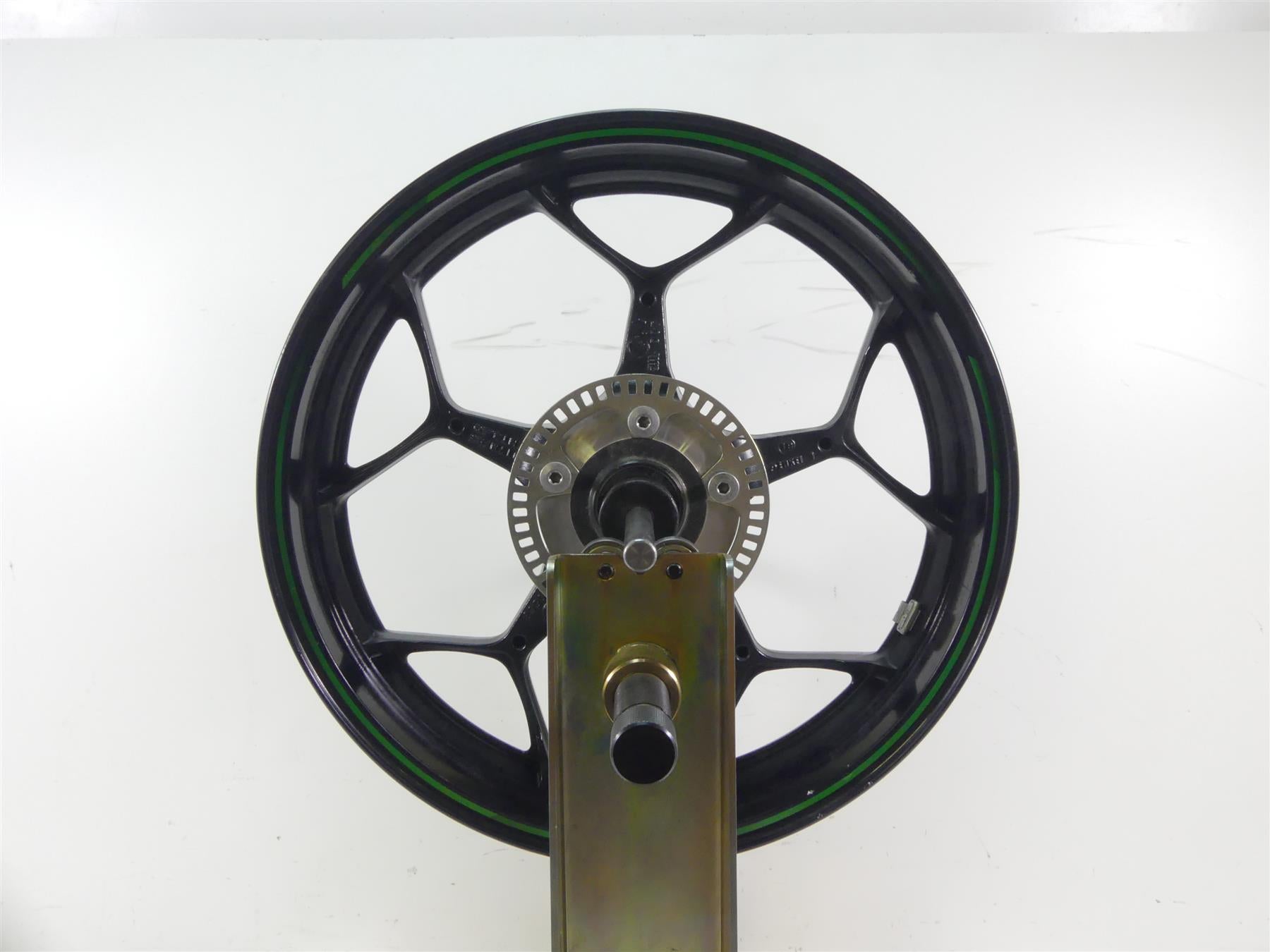 2019 Kawasaki ZX1400 ZX-14R Ninja Straight Front Wheel Rim 17x3.5 41073-0573 {{ shop.shopifyCountryName }} - Mototech271
