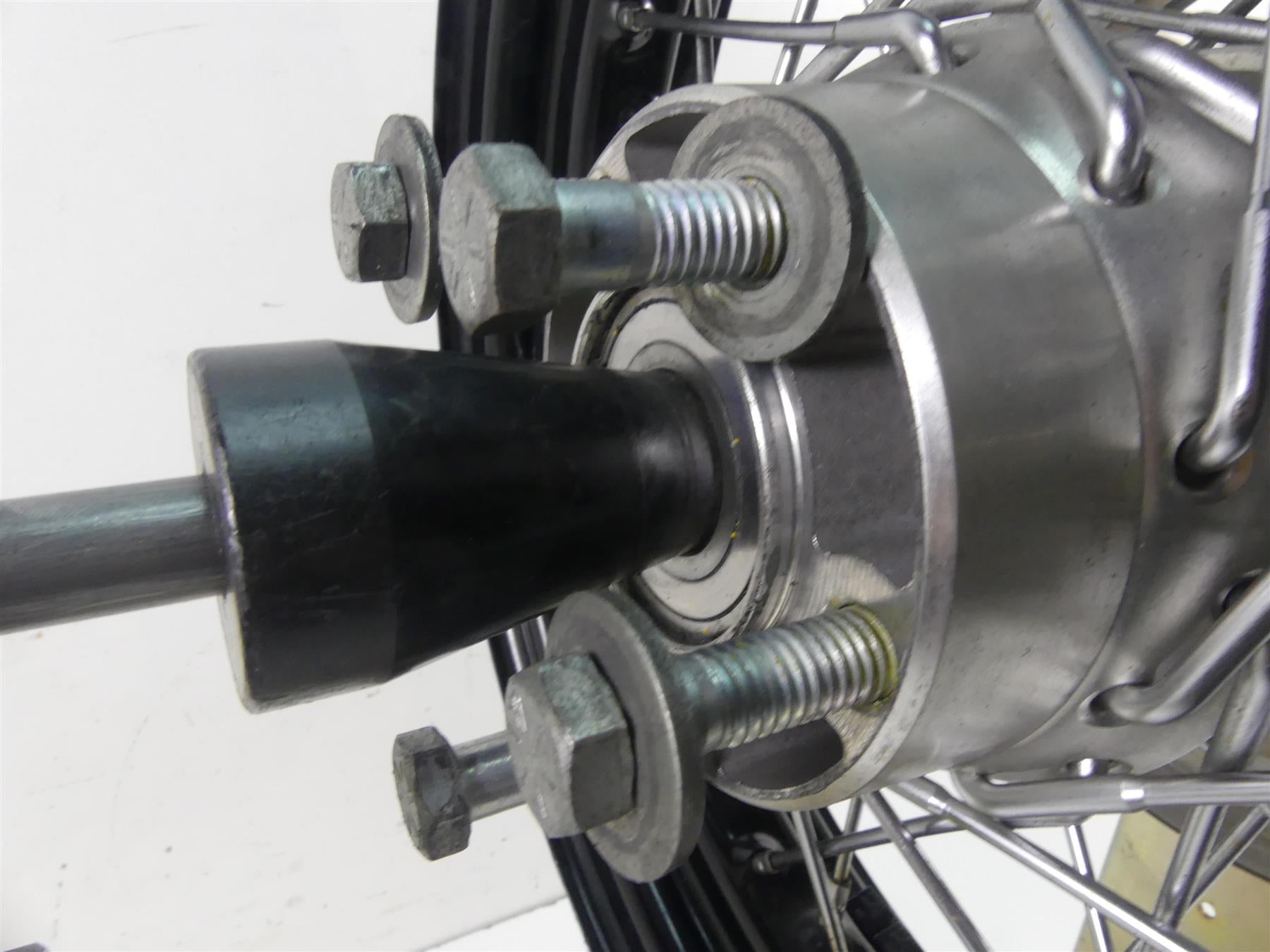 2018 Harley Sportster XL1200 Custom 16x3 Rear Wheel Rim - Read 41478-10A {{ shop.shopifyCountryName }} - Mototech271