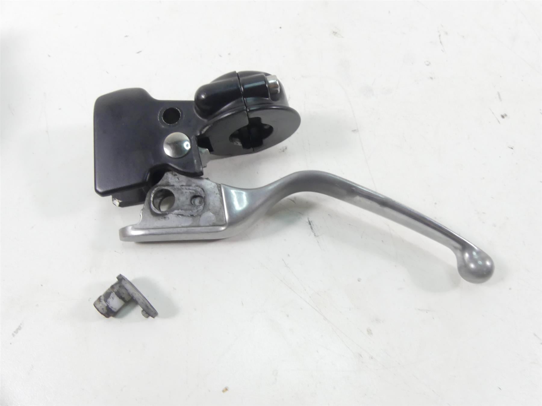 2015 Harley FLS Softail Slim Clutch Perch & Lever 38700-08 45080-08 {{ shop.shopifyCountryName }} - Mototech271