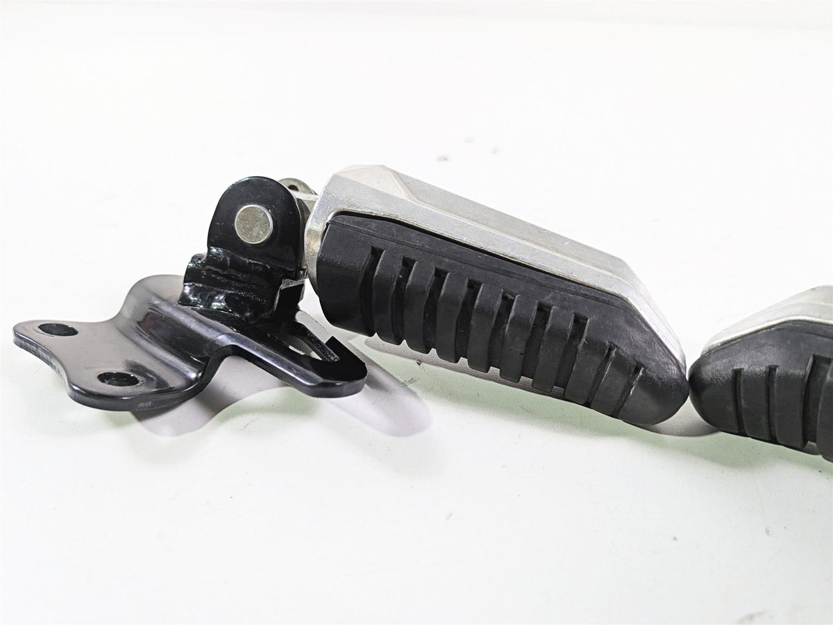 2019 Suzuki M109R VZR1800 Boulevard Rear Passenger Footpeg Set 43600-48G00 {{ shop.shopifyCountryName }} - Mototech271