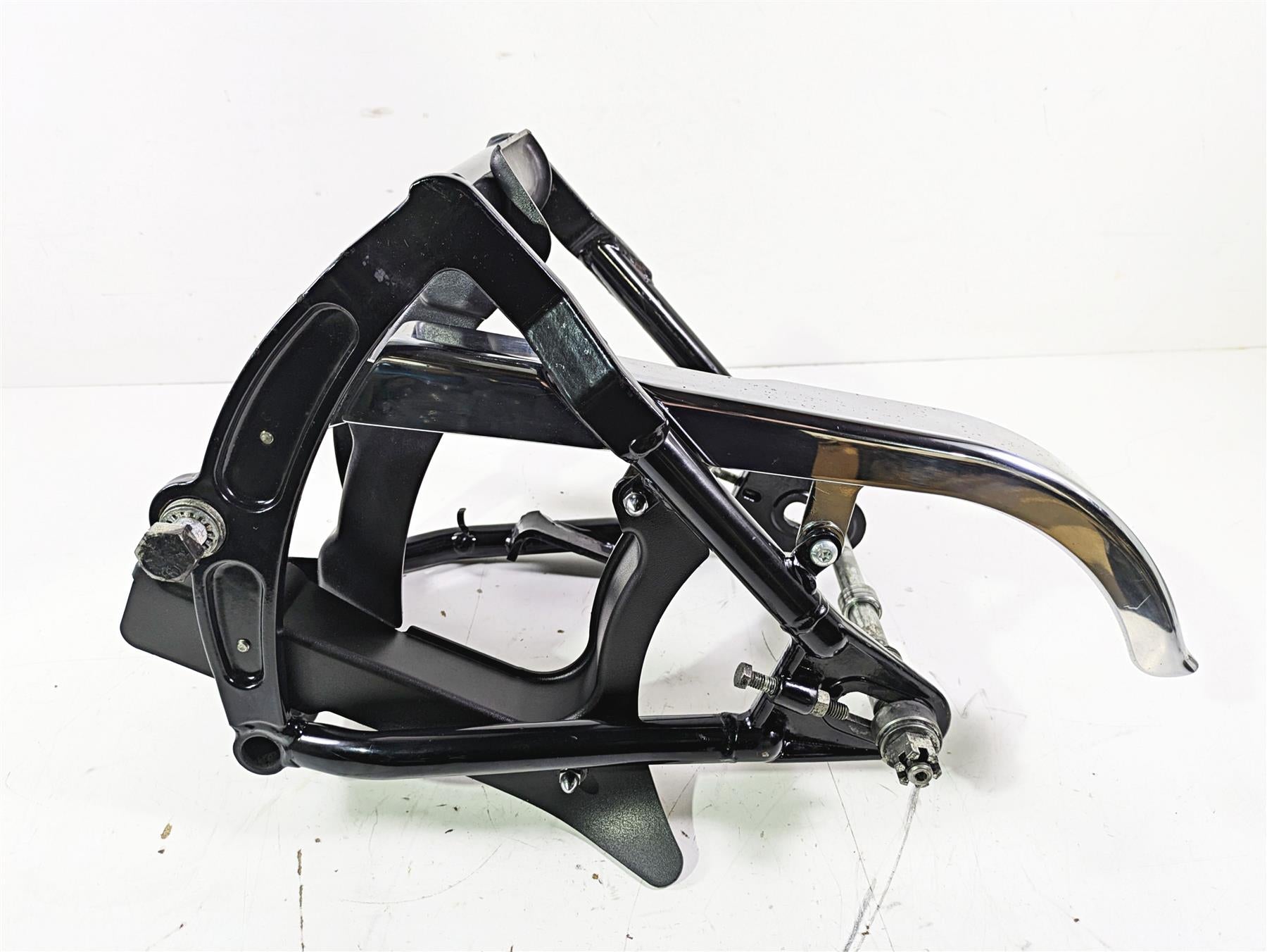 1992 Harley FLSTC Softail Heritage Rear Swingarm Suspension + Axle 47573-89A {{ shop.shopifyCountryName }} - Mototech271