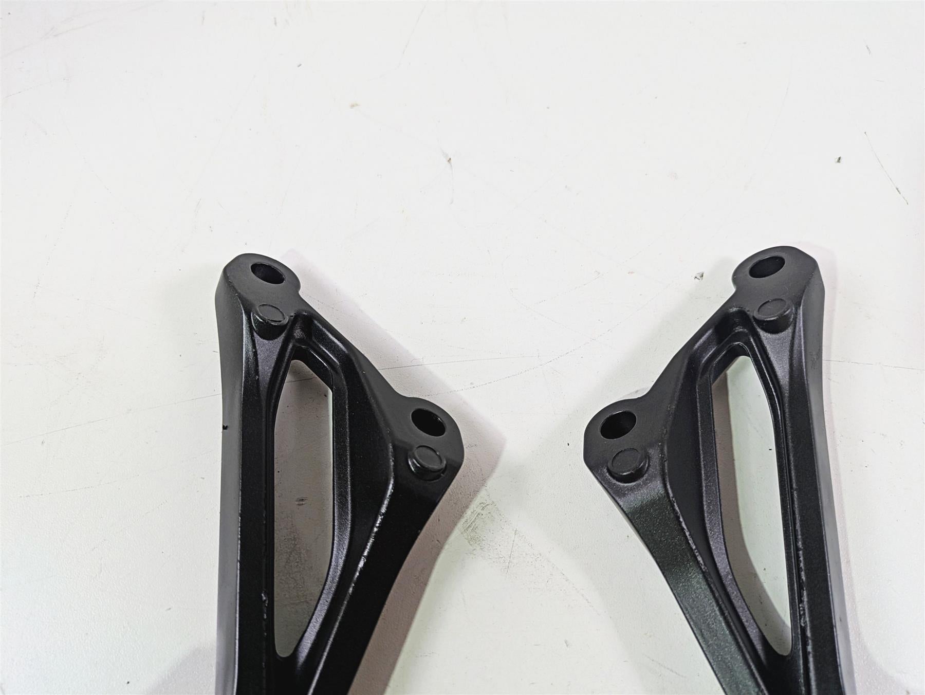 2020 Kawasaki Z900 ZR900 Rear Passenger Footpeg Rest Set 35063-1452-18R {{ shop.shopifyCountryName }} - Mototech271