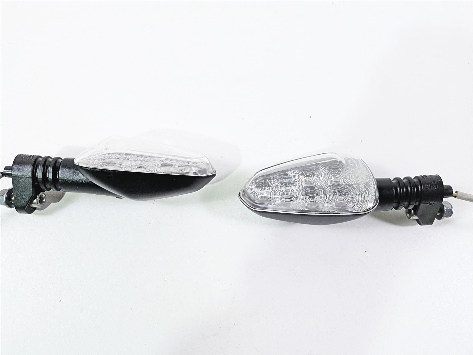 2024 Triumph Tiger 900 GT Rear Blinker Turn Signal Set T2707333 {{ shop.shopifyCountryName }} - Mototech271