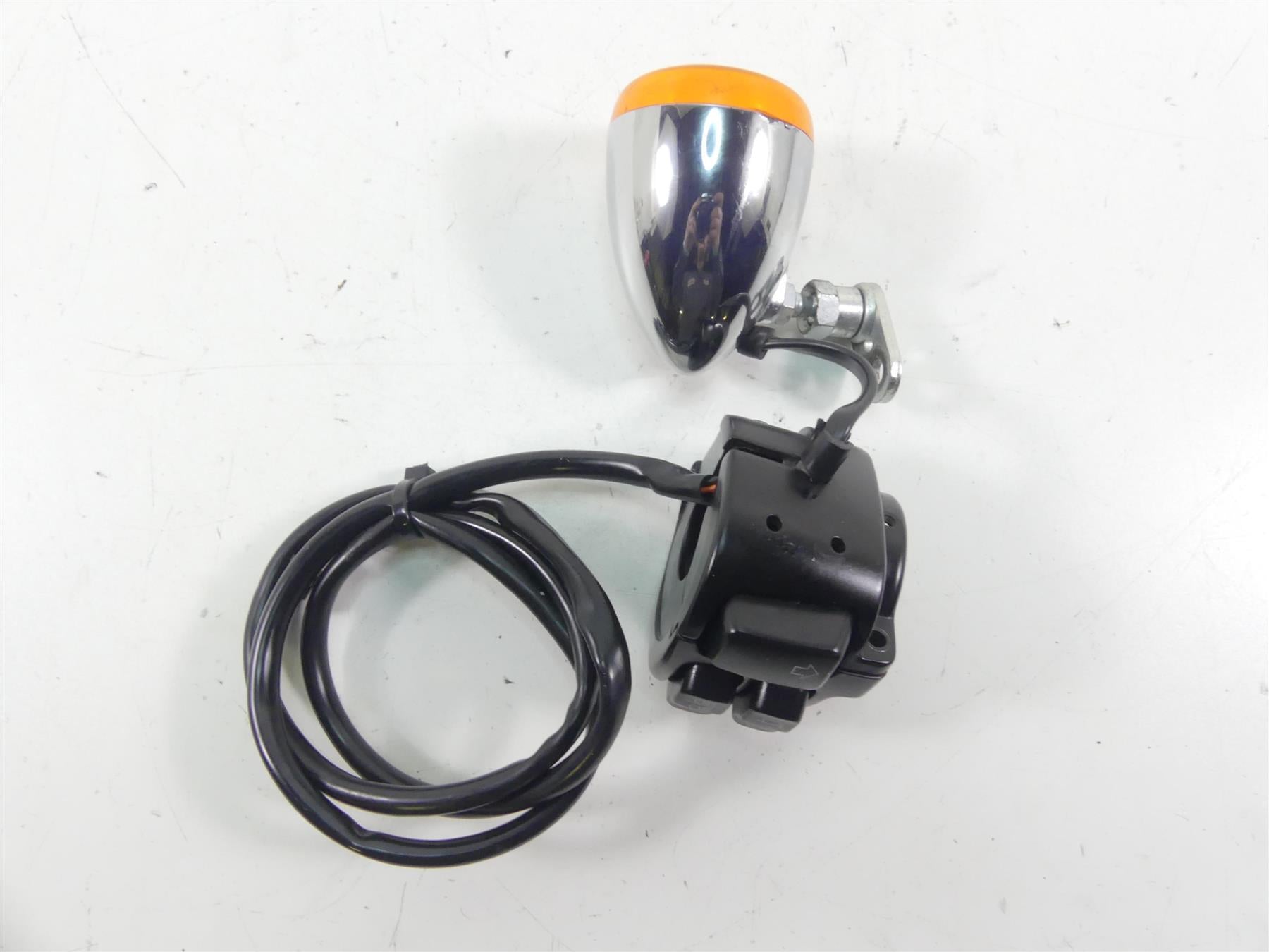 2016 Harley FXDL Dyna Low Rider Left Hand Control Switch & Turn Signal 71500372 | Mototech271