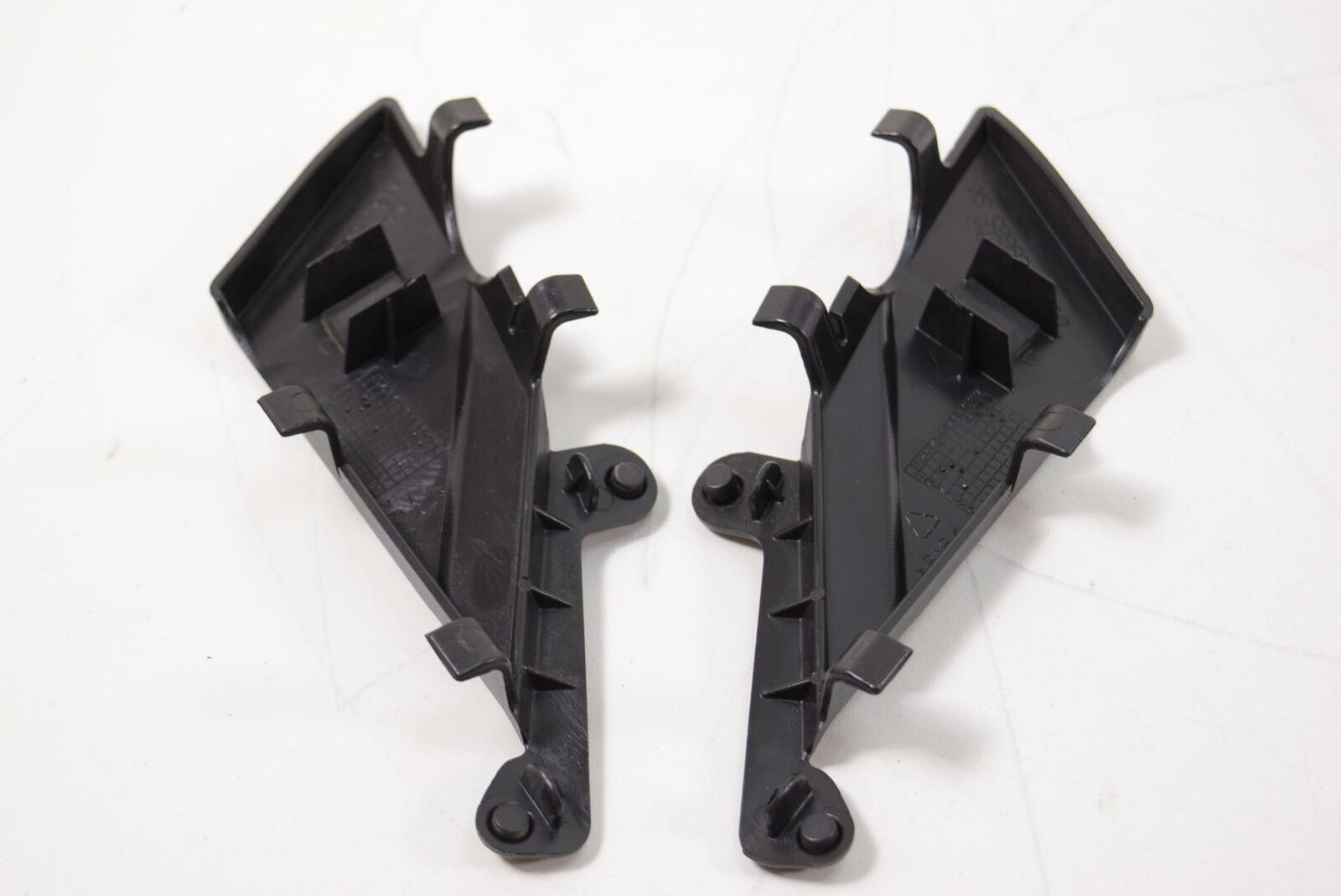 2008 Aprilia RSV2 RSV1000 R Frame In Fill Filler Plastic Covers Fairing 109885 {{ shop.shopifyCountryName }} - Mototech271
