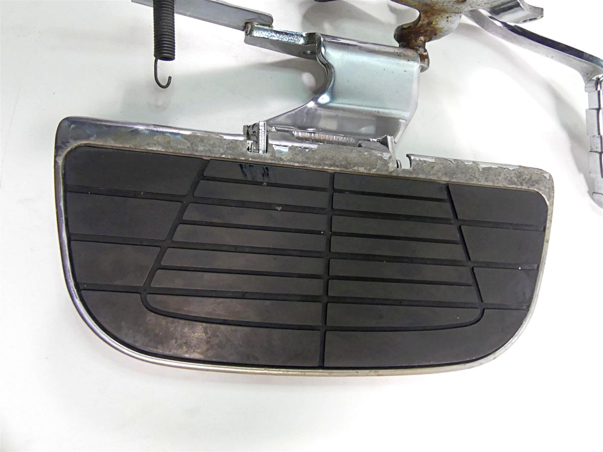 2002 Honda VTX1800 R Front L+R Floor Board Shifter Brake Pedal 50612-MCV-010 {{ shop.shopifyCountryName }} - Mototech271