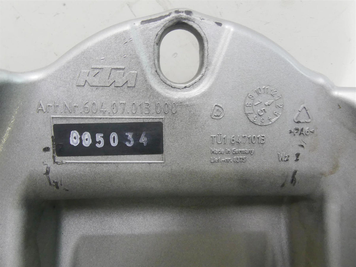 2015 KTM 1290 Adventure Fuel Gas Petrol Tank - No Damage 60407013044 60407013000 {{ shop.shopifyCountryName }} - Mototech271