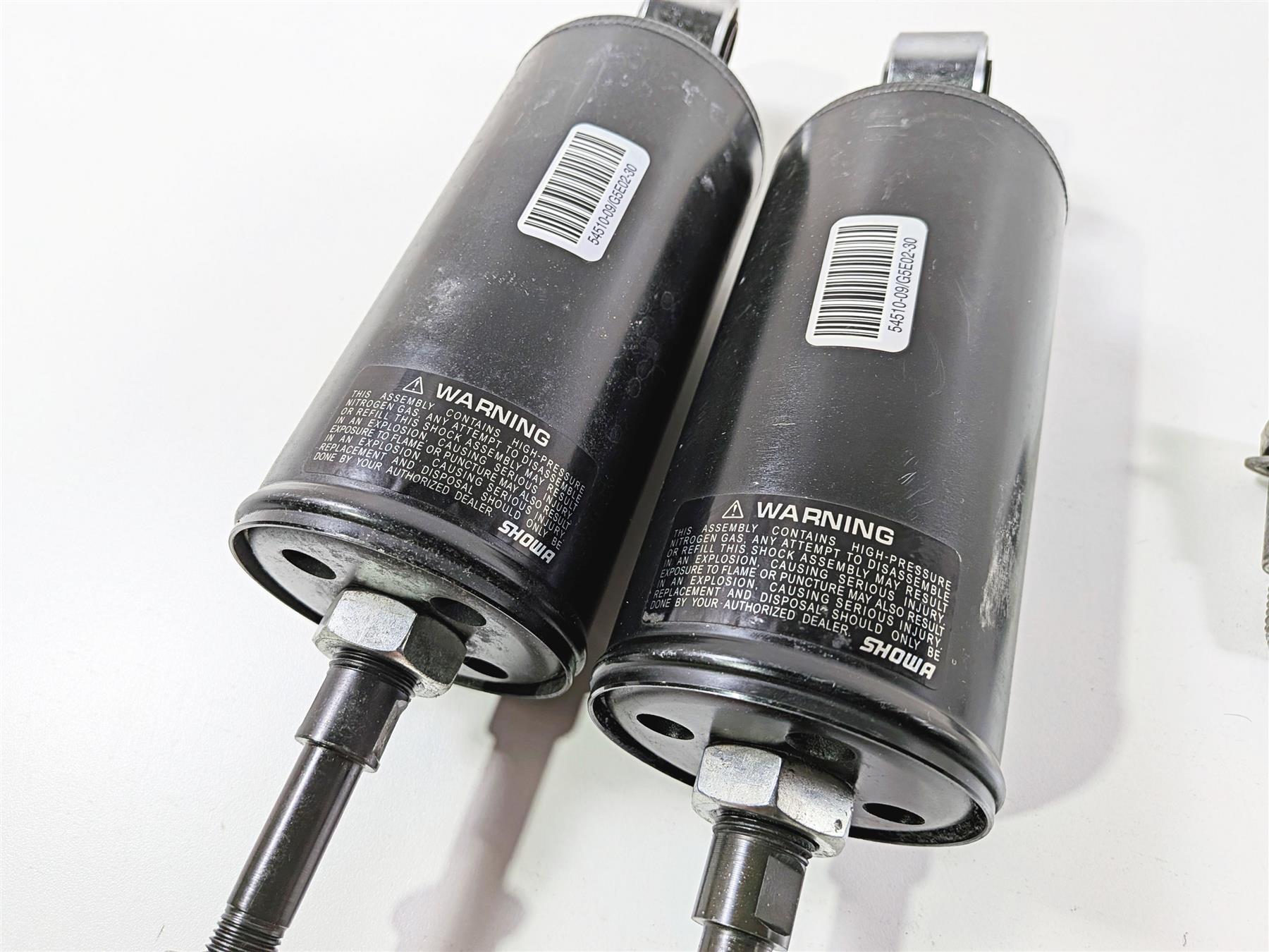 2009 Harley FXCWC Softail Rocker Showa Rear Shock Damper 8" Set 54510-09 {{ shop.shopifyCountryName }} - Mototech271