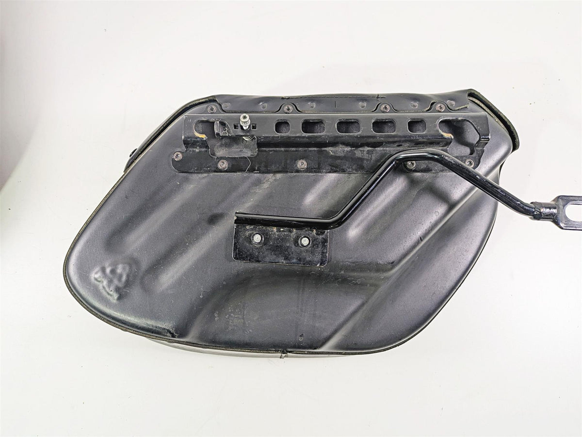 2009 Harley FXDC Dyna Super Glide Left Right Saddlebag & Mounts Set 90182-08 {{ shop.shopifyCountryName }} - Mototech271
