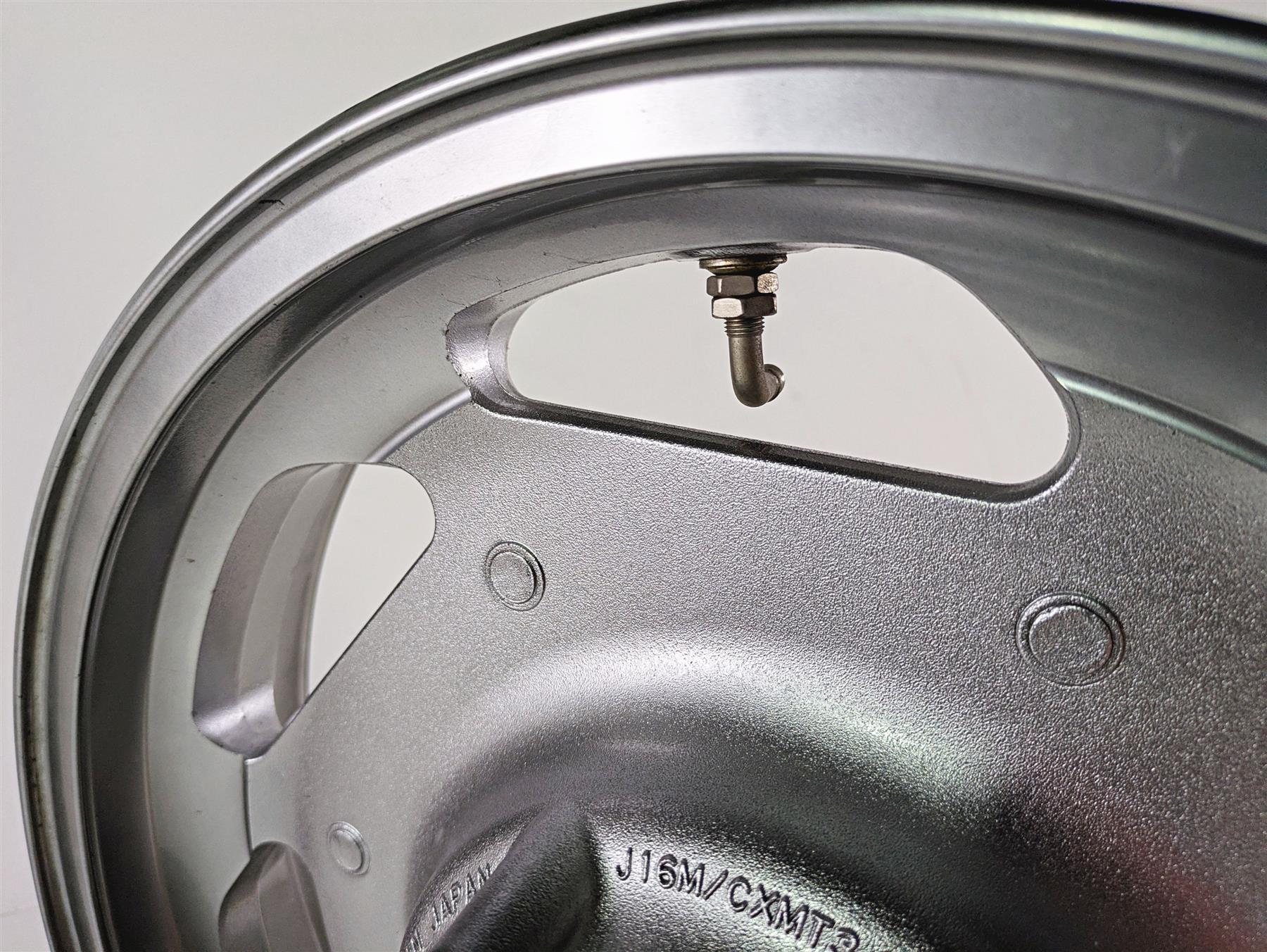 2008 Kawasaki VN1600 Vulcan Nomad Straight 16x3 Front Wheel Rim 41073-0031 {{ shop.shopifyCountryName }} - Mototech271
