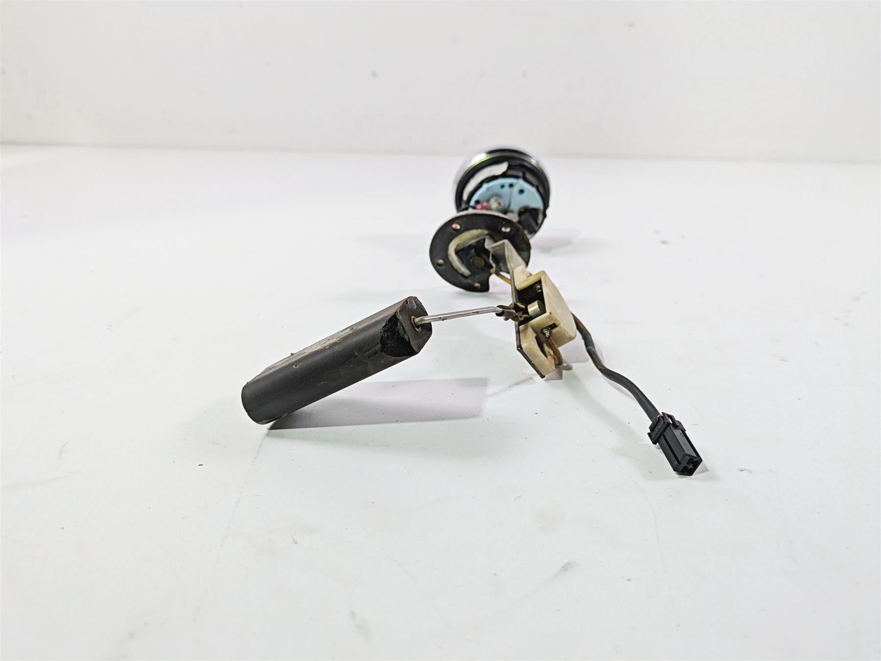 1998 Harley Touring FLHRCI Road King Fuel Gas Level Sender & Gauge 75064-96 {{ shop.shopifyCountryName }} - Mototech271