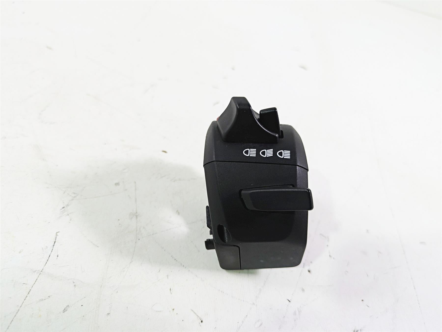 2018 BMW R1200GS GSW K50 Left Hand Control Switch Esa Cruise 61318394255 {{ shop.shopifyCountryName }} - Mototech271