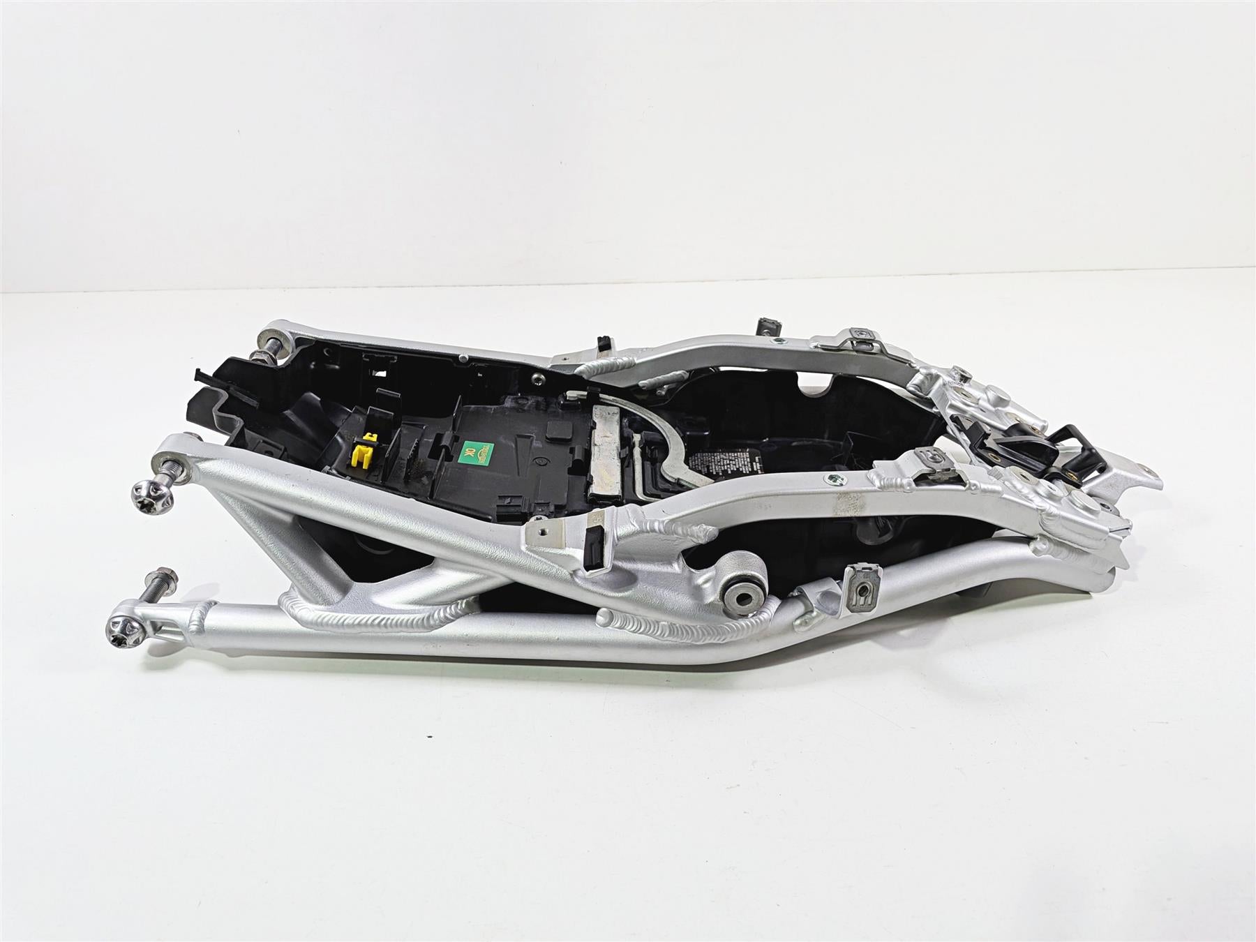 2019 Triumph Speed Triple RS 1050 Straight Subframe & Inner Fender T2079742 {{ shop.shopifyCountryName }} - Mototech271