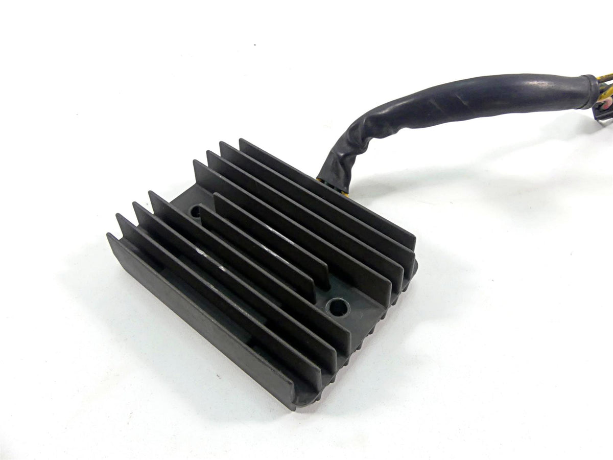2012 Ducati Monster 1100 EVO Rectifier Voltage Regulator 54040111C SH579B-11 {{ shop.shopifyCountryName }} - Mototech271