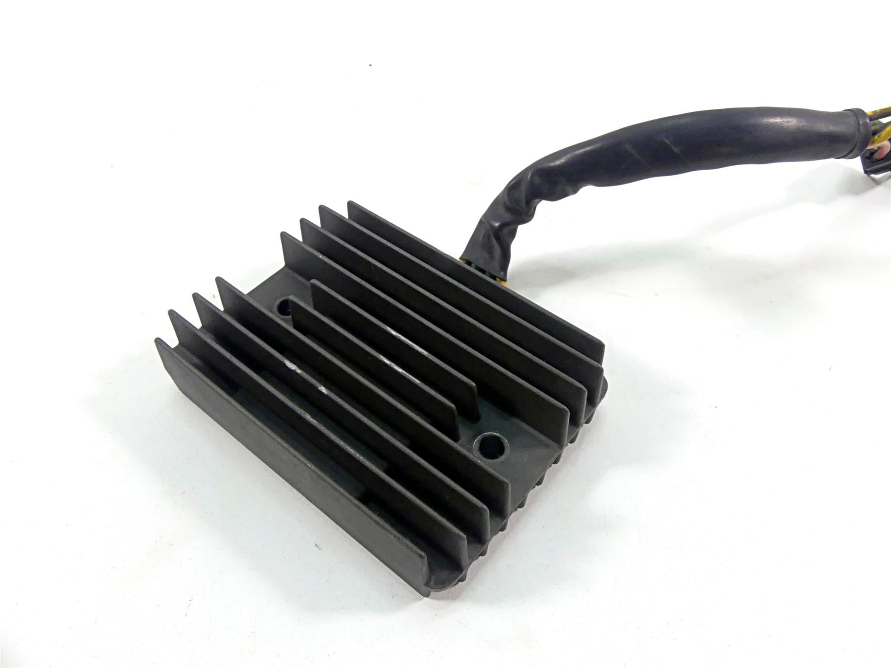 2012 Ducati Monster 1100 EVO Rectifier Voltage Regulator 54040111C SH579B-11 {{ shop.shopifyCountryName }} - Mototech271