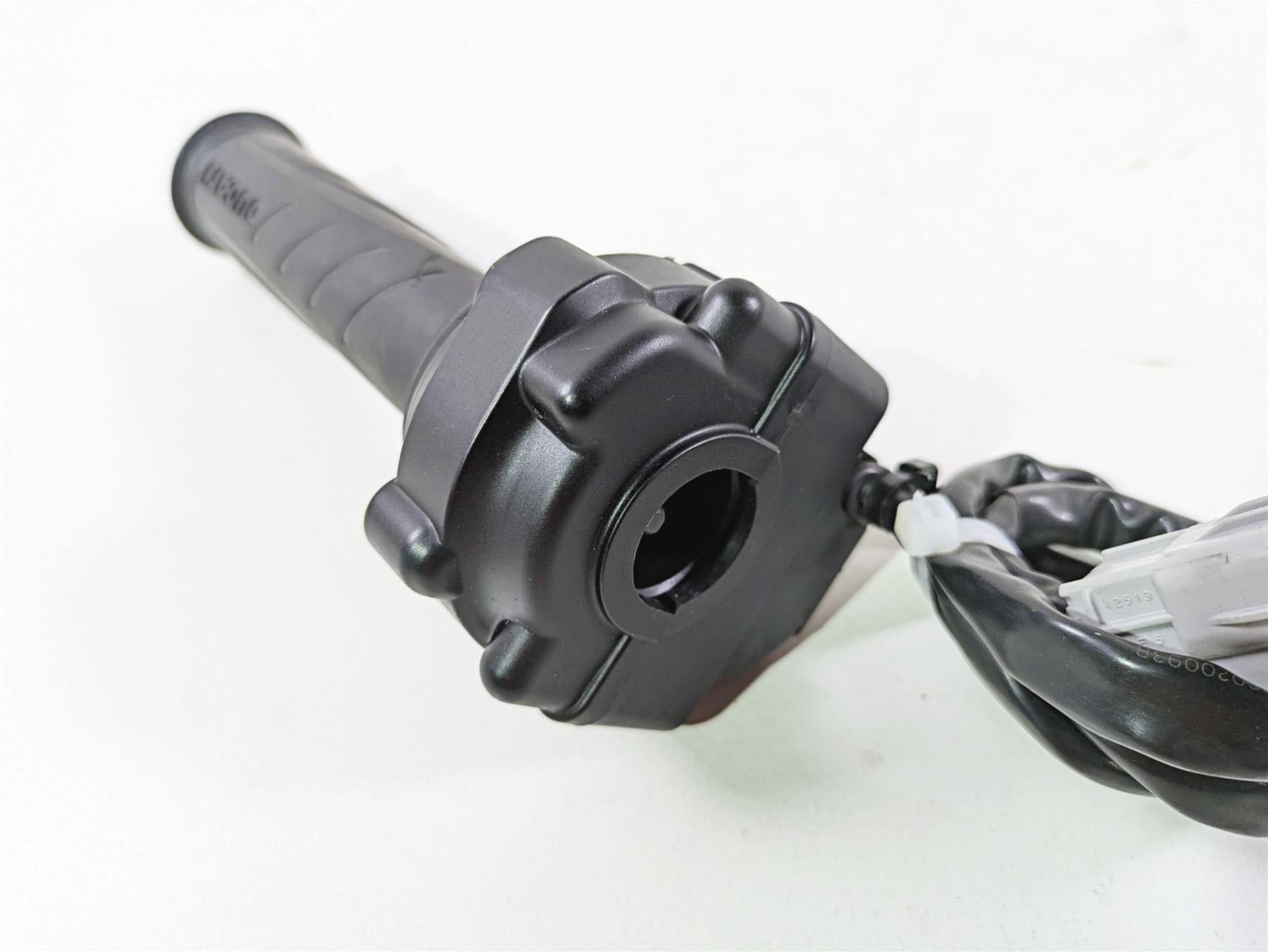 2019 Ducati Supersport 939 S Ride Fly By Wire Throttle Sensor 66020093B {{ shop.shopifyCountryName }} - Mototech271