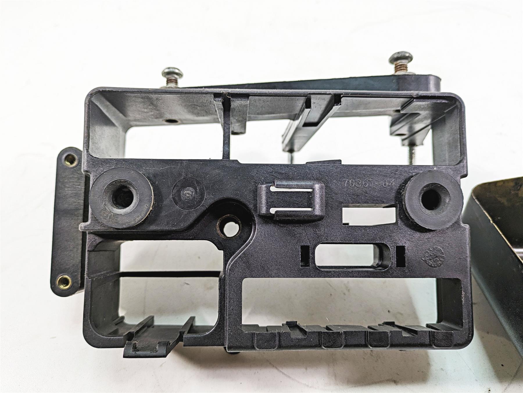 2009 Harley FXDC Dyna Super Glide Custom Electrical Holder Tray & Cover 70367-04 {{ shop.shopifyCountryName }} - Mototech271