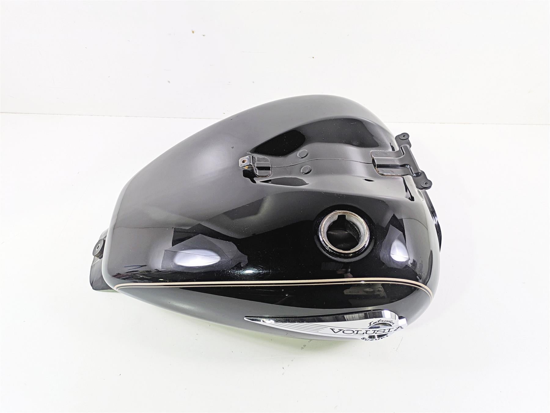 2004 Suzuki VL800 Intruder Volusia Fuel Gas Tank 44110-41F00-13L {{ shop.shopifyCountryName }} - Mototech271