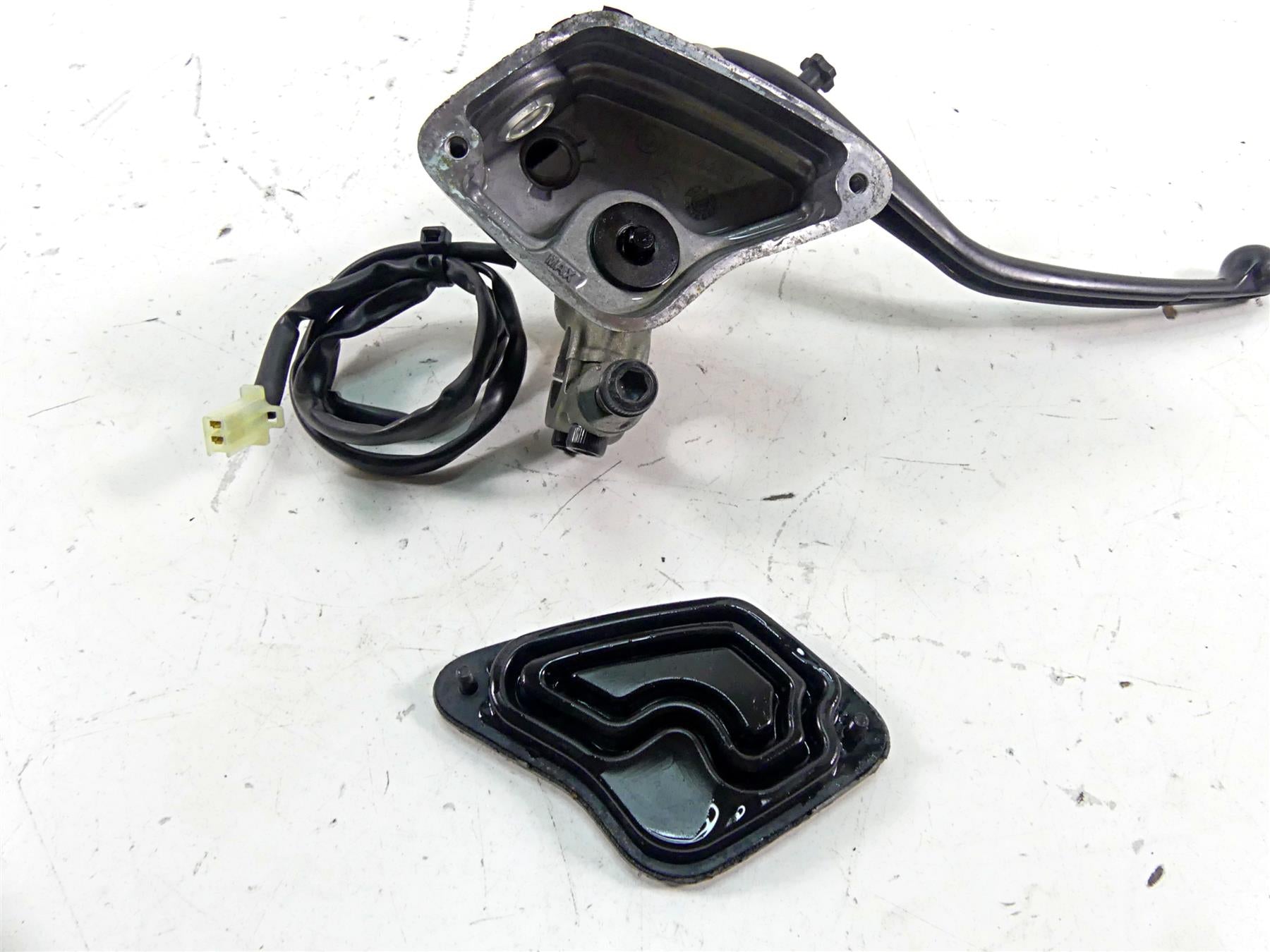 2013 Ducati Diavel Red Brembo Radial Front Brake Master Cylinder 62440661AB {{ shop.shopifyCountryName }} - Mototech271