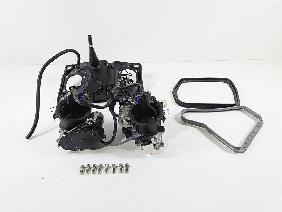 2017 Ducati 959 Panigale Throttle Bodies Fuel Injectors & Wiring 28240921A-Mototech271