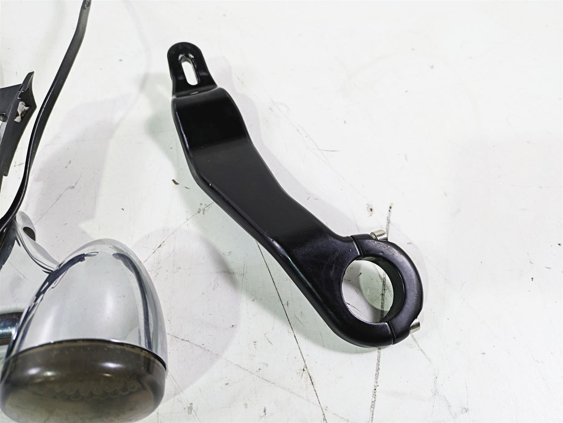 2016 Harley Touring FLTRX Road Glide Front Blinker Turn Signal & Mounts 67800512 {{ shop.shopifyCountryName }} - Mototech271