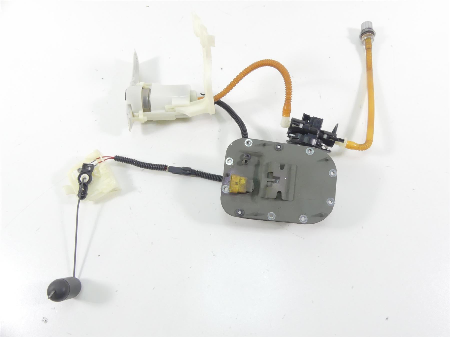 2015 Harley FLS Softail Slim Fuel Gas Petrol Pump & Sending Unit 75252-11 {{ shop.shopifyCountryName }} - Mototech271