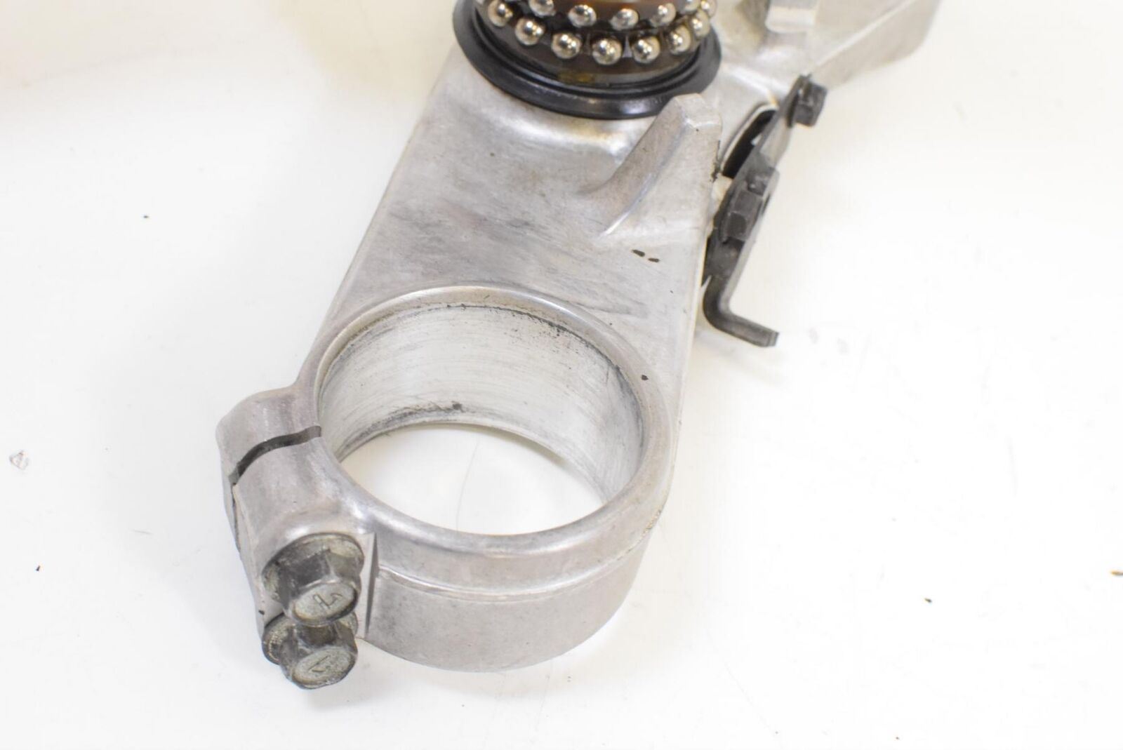02 Kawasaki ZX12R ZX12 ZX1200 Lower Triple Tree Steering Clamp Yoke 44037-1431 {{ shop.shopifyCountryName }} - Mototech271