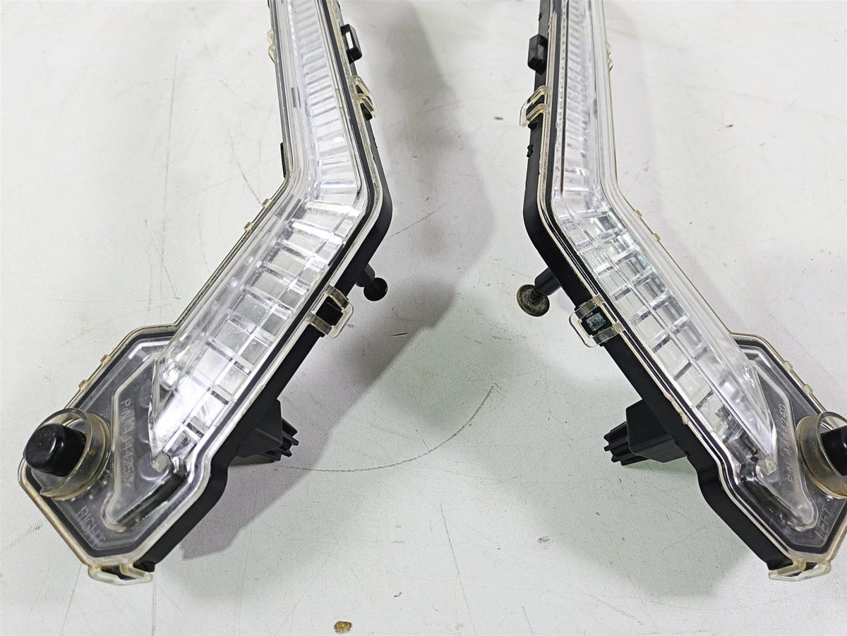 2018 Can Am Maverick X3 XRC Turbo R Front Signature Running Light Set 710004994 {{ shop.shopifyCountryName }} - Mototech271