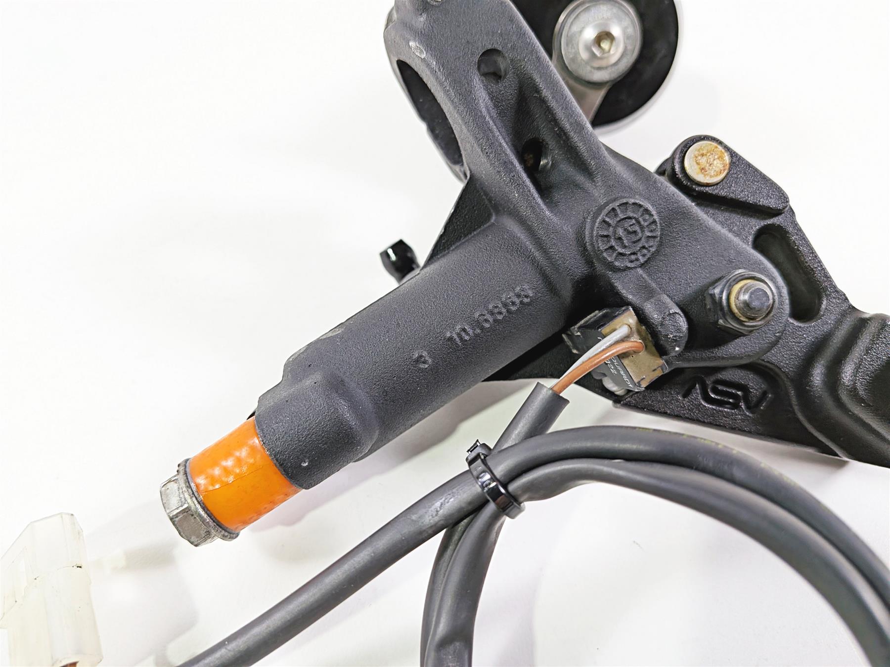 2016 Aprilia RSV 1100 Tuono V4 Factory Brembo Front Brake Master Cylinder B044605 {{ shop.shopifyCountryName }} - Mototech271
