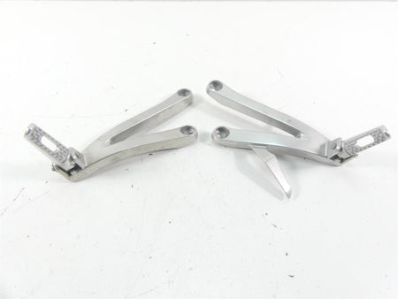 2021 Honda CBR600RR Rear Passenger Pillion Footpeg Foot Peg Set 50750-MFJ-D00 {{ shop.shopifyCountryName }} - Mototech271
