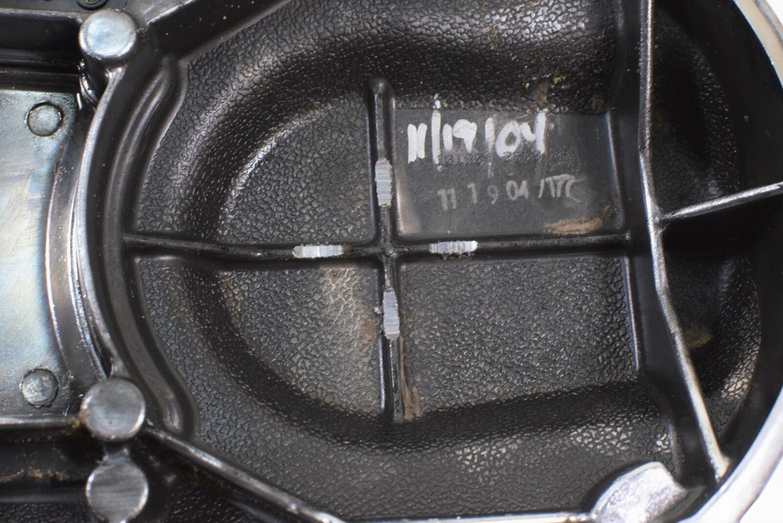 2005 Harley Touring FLHRSI Road King Outer Primary Drive Clutch Cover 60685-04 {{ shop.shopifyCountryName }} - Mototech271