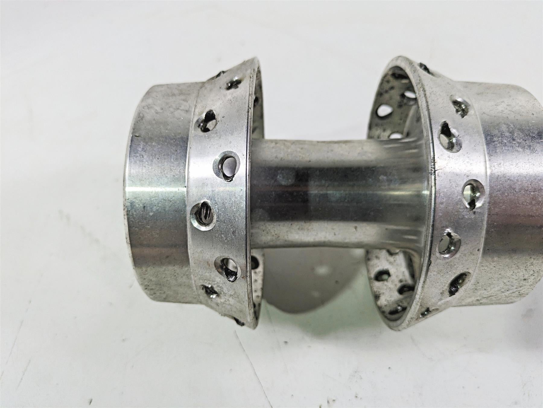 2017 Harley Dyna FXDB Street Bob Rear Wheel Rim Hub & 25mm Bearings 41430-09A {{ shop.shopifyCountryName }} - Mototech271