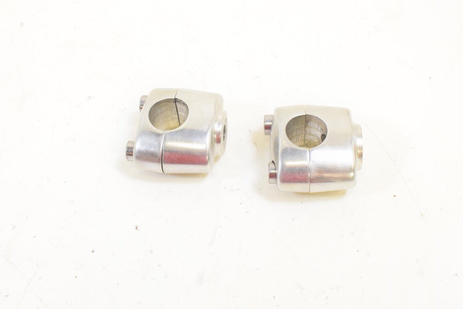 2015 Triumph Rocket III 3 Touring ABS Handlebar Handle Bar Risers SET T2046714 {{ shop.shopifyCountryName }} - Mototech271