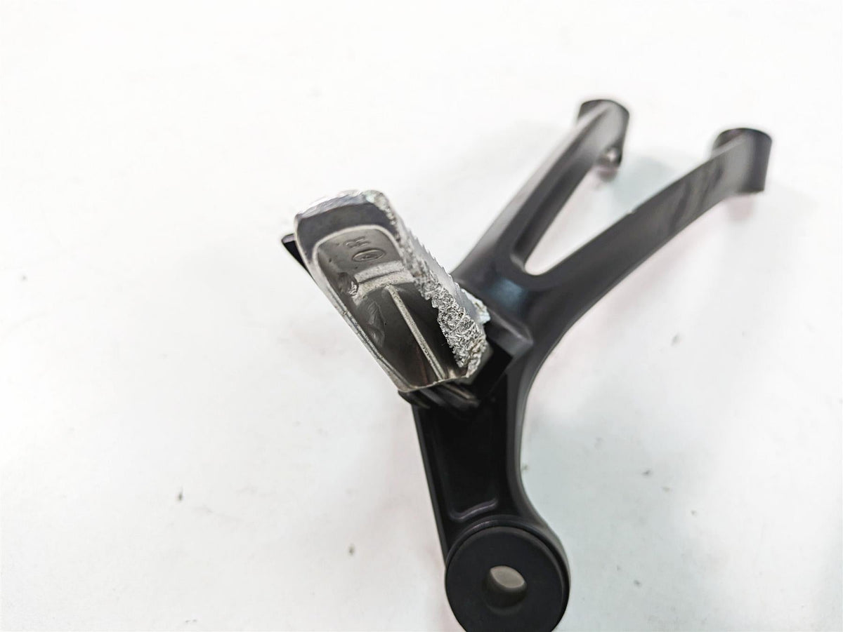 2009 Suzuki GSXR750 K9 Rear Footpeg Foot Peg Rest Mount Set 43600-37H00-YAP {{ shop.shopifyCountryName }} - Mototech271