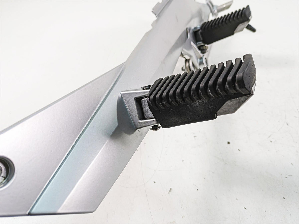 2007 BMW R1200RT K26 Right Footpeg Set& Brake Pedal 46717675290 {{ shop.shopifyCountryName }} - Mototech271