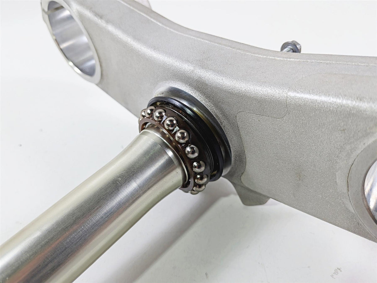 2022 Kawasaki ZX10R ZX1000 Ninja Lower Triple Tree Steering Clamp 44037-0198 {{ shop.shopifyCountryName }} - Mototech271