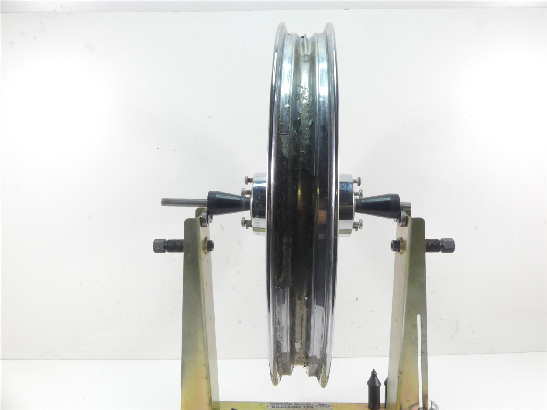 2004 Harley Softail FXSTD SE CVO Deuce Front Chrome Wheel Rim 21x2.15 44624-03 {{ shop.shopifyCountryName }} - Mototech271