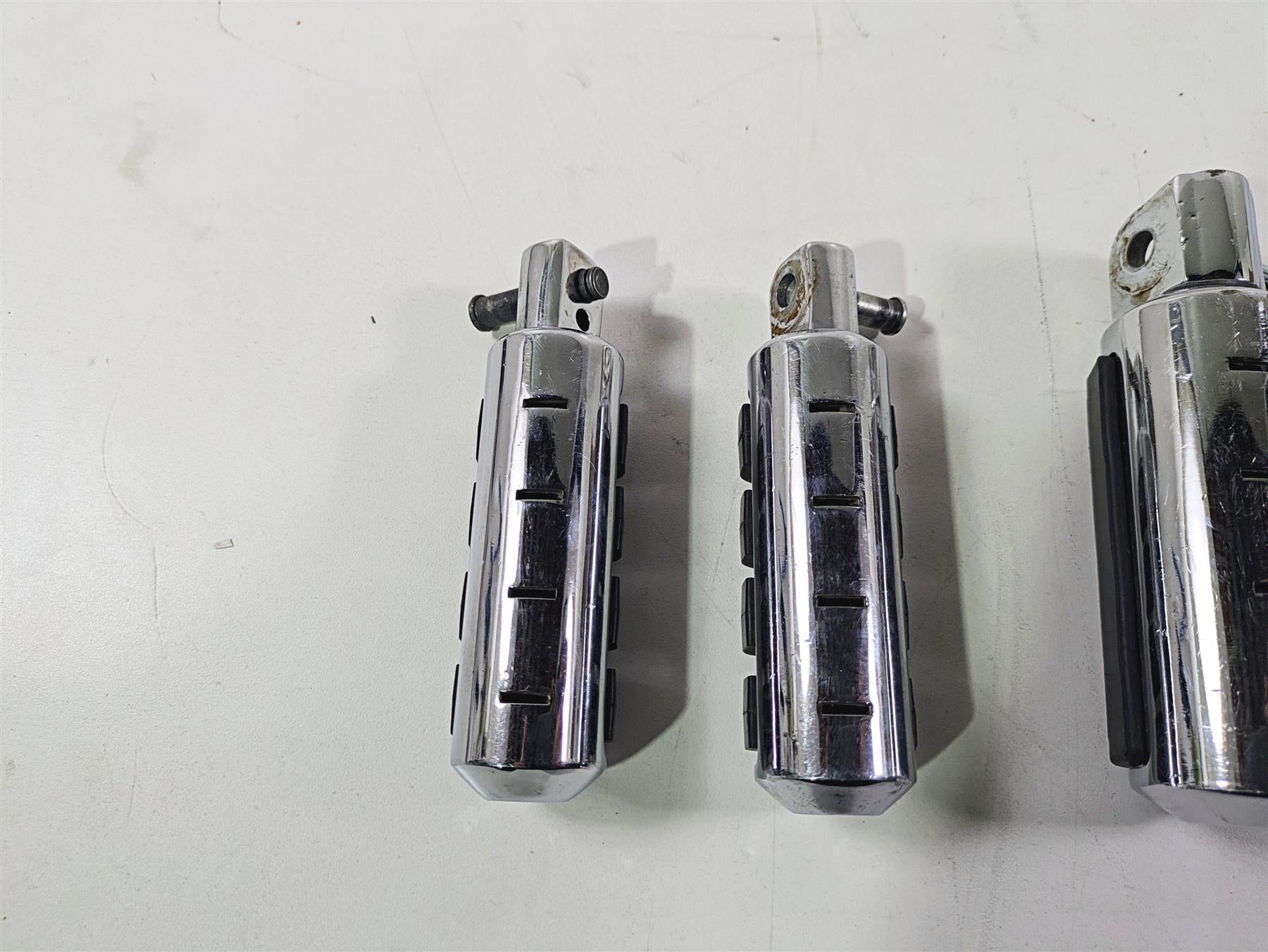 2008 Suzuki M109R VZR1800 Kuryakyn Small Iso Foot Peg Footpeg Footrest Set {{ shop.shopifyCountryName }} - Mototech271