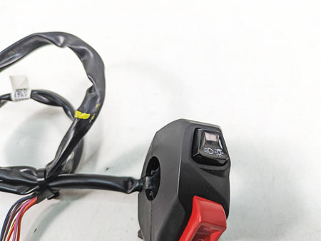 2021 Aprilia RS660 Right Hand Start Stop Control Switch 2D000550 {{ shop.shopifyCountryName }} - Mototech271