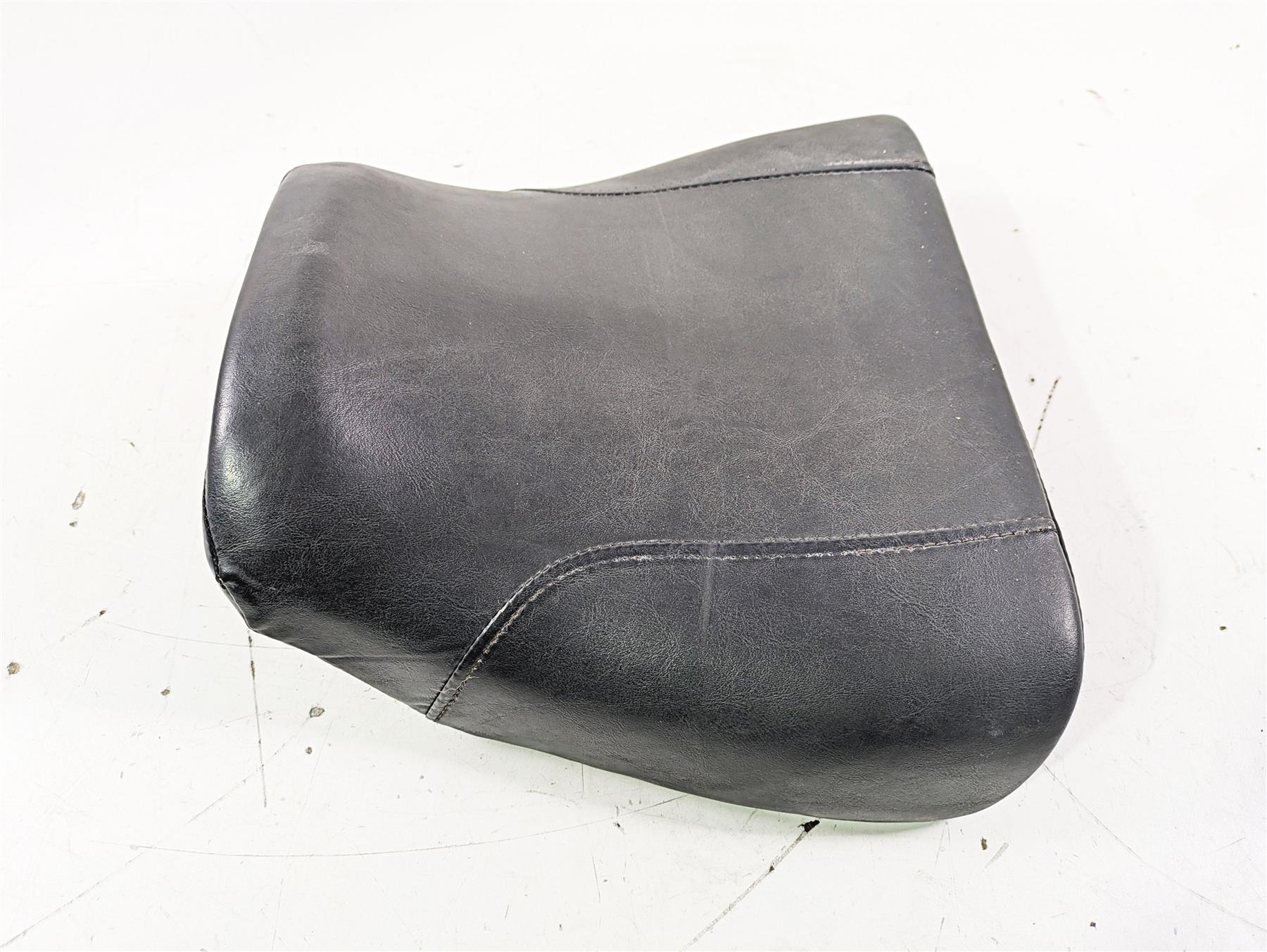 2012 Harley VRSCF Muscle V Rod Front Rider Driver Seat Saddle 52433-09 {{ shop.shopifyCountryName }} - Mototech271