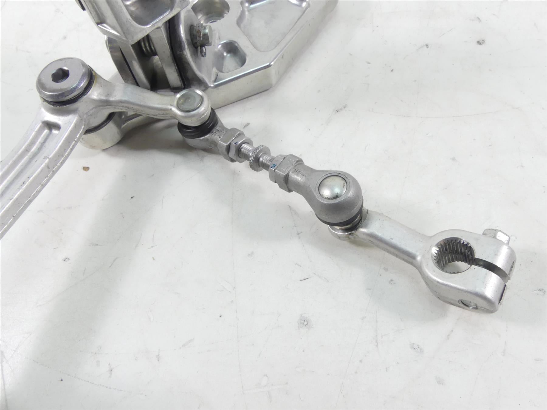 2013 Yamaha VMX17 V-Max 1700 Left Footpeg Foot Peg + Shifter Set 2S3-27442-00-00 {{ shop.shopifyCountryName }} - Mototech271